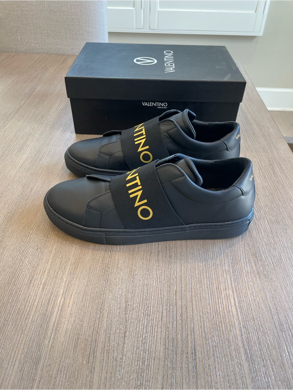 NEW Valentino Zeus Calf Italian Leather Sneaker Black Gold Men's Size 10.5/43.5